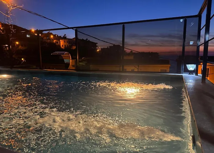 Havuz Ve Deniz Manzarali Muestakil Ev